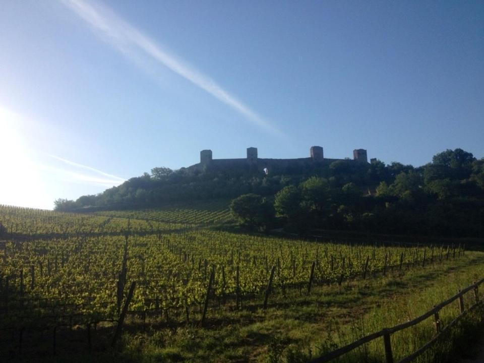 הוילה Monteriggioni Castello מראה חיצוני תמונה